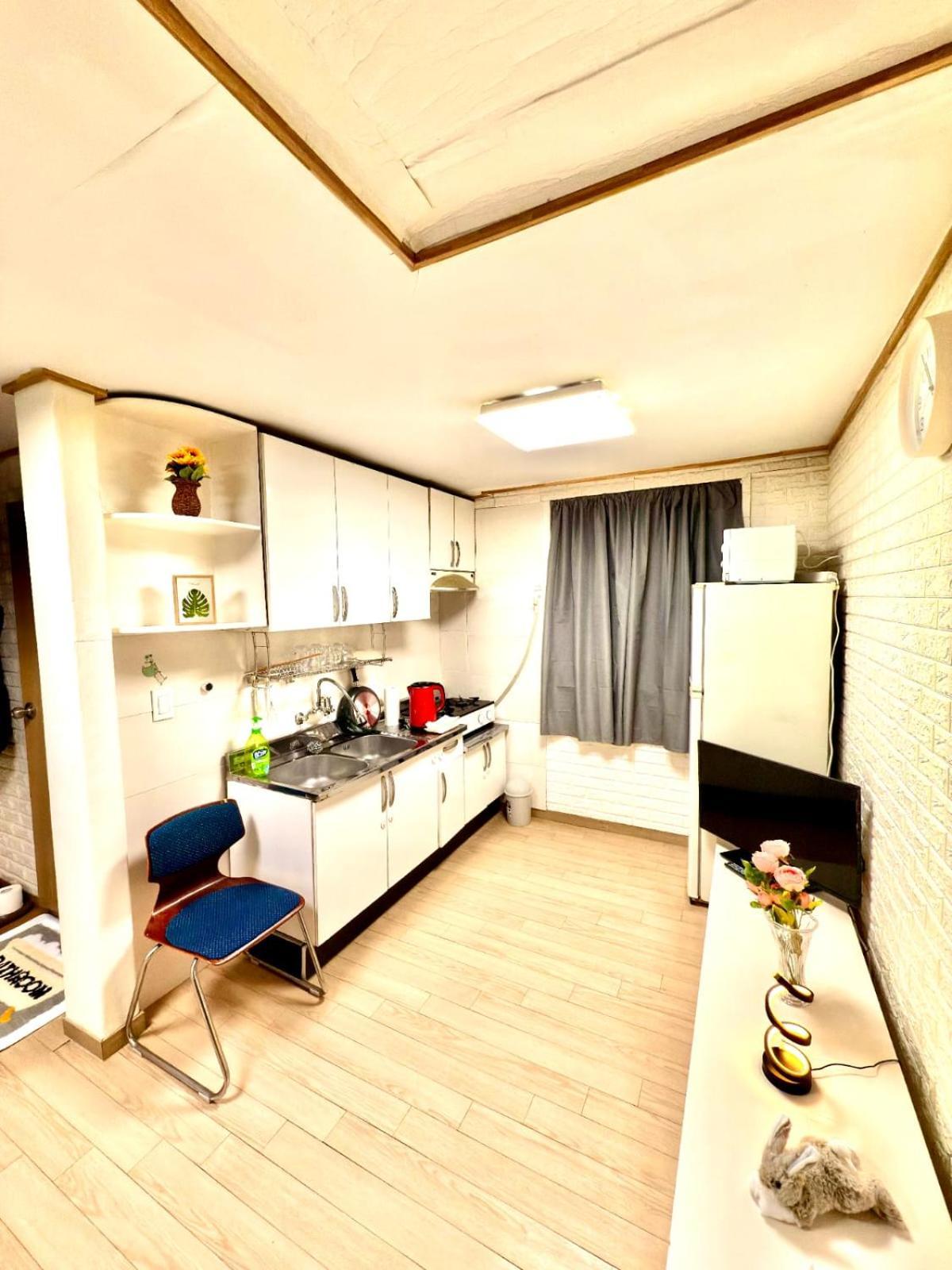 Rumah liburan Private Family Home, 2-bedrooms *